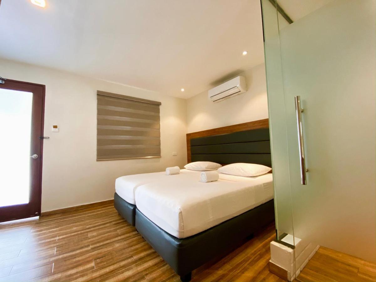 The Hub District Garden Suites Pasay Extérieur photo