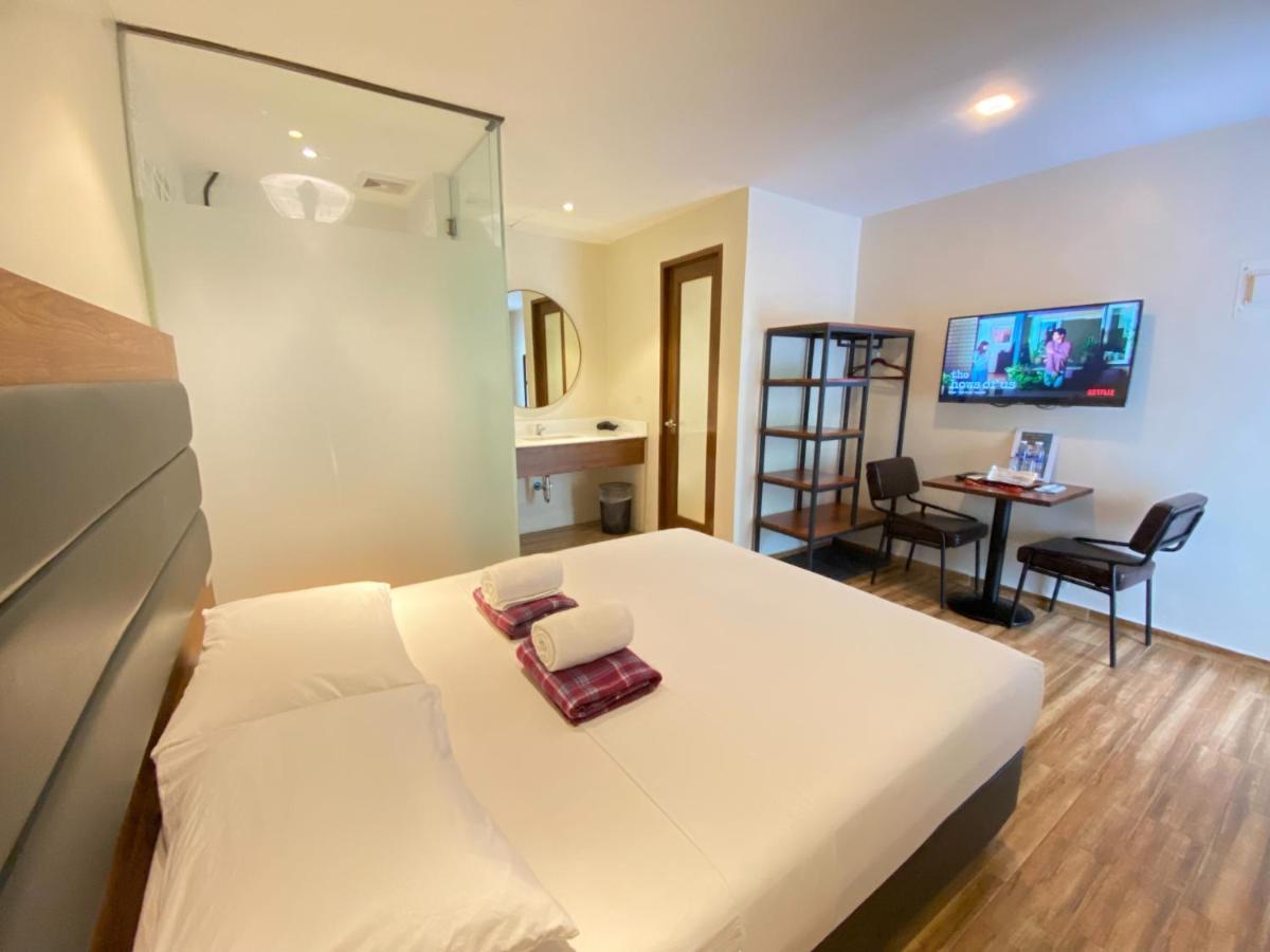 The Hub District Garden Suites Pasay Extérieur photo